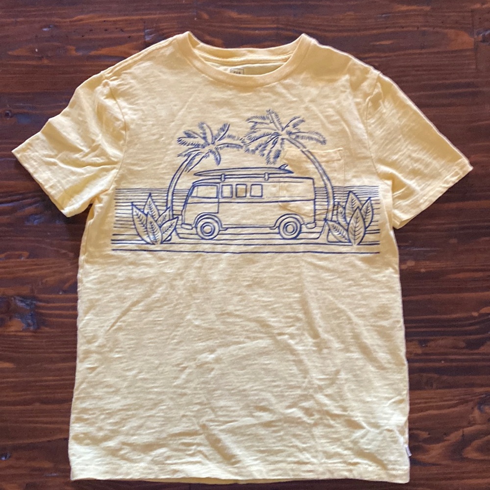 Gap tee shirt